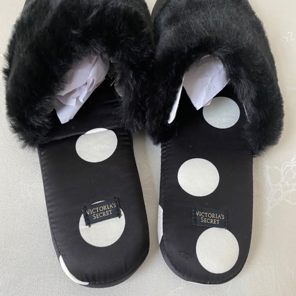 LOVELY LADIES “VICTORIA SECRET” SIZE M (7-8) SLIPPERS WITH MATCHING BAG~NEW - Picture 4 of 10
